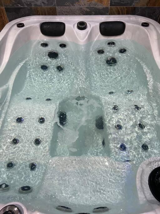 Maison Avec Jacuzzi オランジュ エクステリア 写真